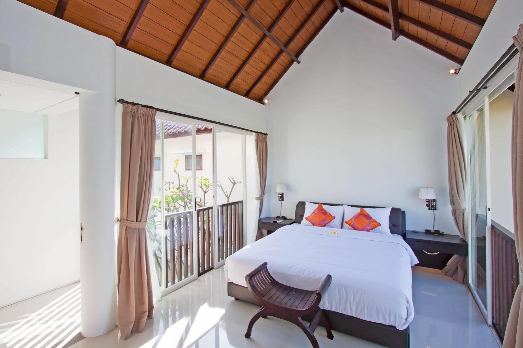 Grace And Milena Guesthouse Kuta Lombok Exterior foto